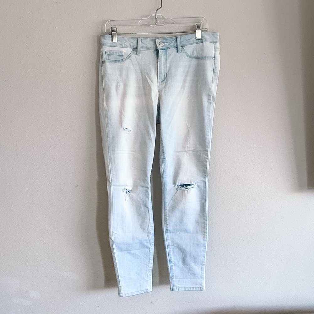 Jessica Simpson Distressed Kiss Me Super Skinny Light Wash Jeggings Size 30